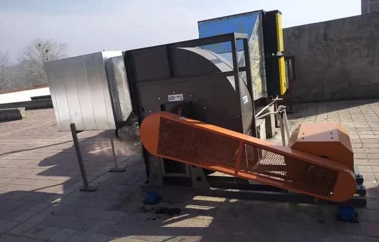 油煙凈化專(zhuān)用風(fēng)機(jī) 改造后3 油煙凈化專(zhuān)用風(fēng)機(jī) 改造后3